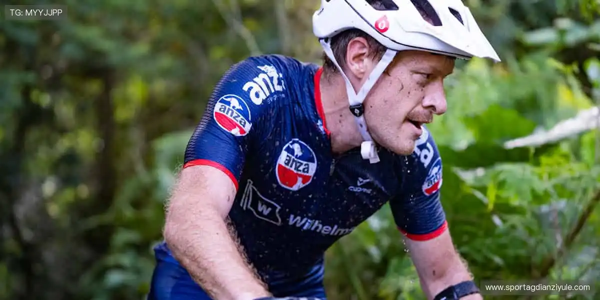 🎯 专业装备，助力突破极限！💪 每一次挥拍，都是精准的胜利！